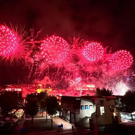 Luxury Penthouse - River Gallery Art - View&center *