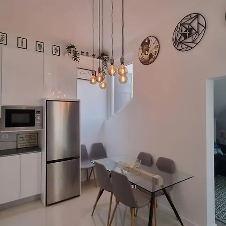Luxury Penthouse - River Gallery Art - View&center * Вила-Нова-ди-Гая