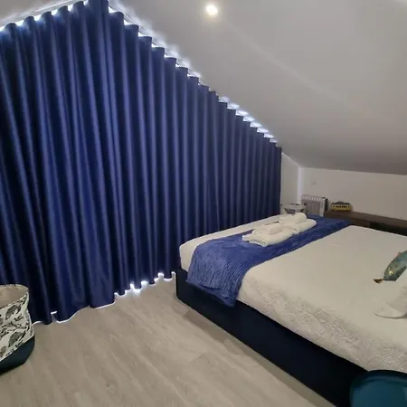 דירה Luxury Penthouse - River Gallery Art - View&center *