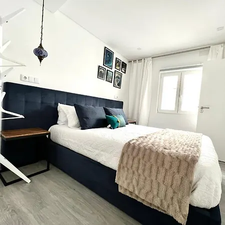 Luxury Penthouse - River Gallery Art - View&center *