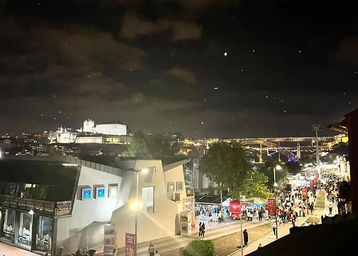 Luxury Penthouse - River Gallery Art - View&center *