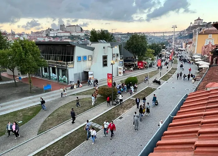 Luxury Penthouse - River Gallery Art - View&center *