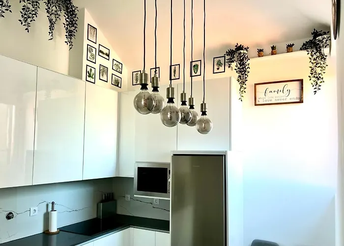 Luxury Penthouse - River Gallery Art - View&center *